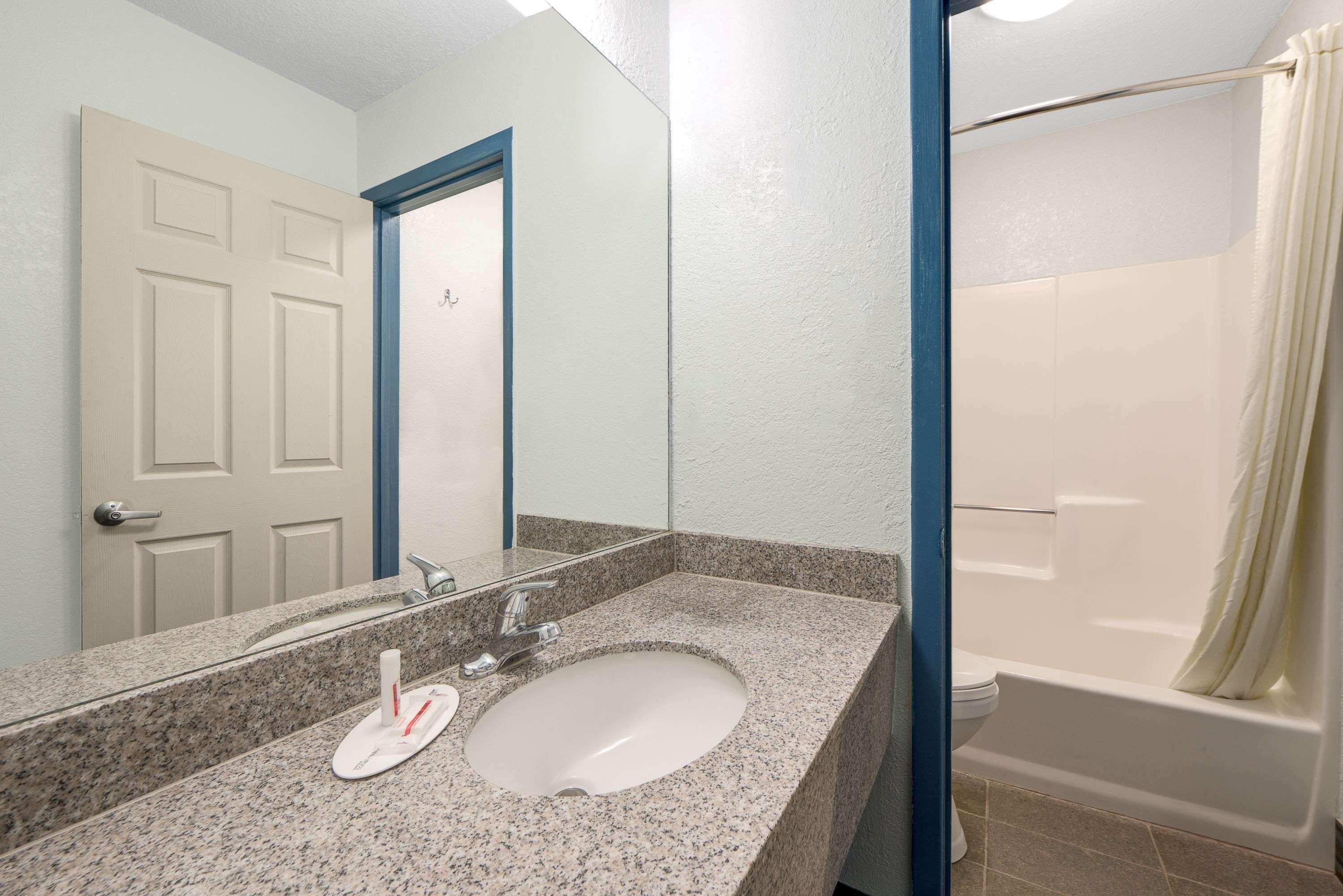 Motel Super 8 By Wyndham Dumas Tx Esterno foto